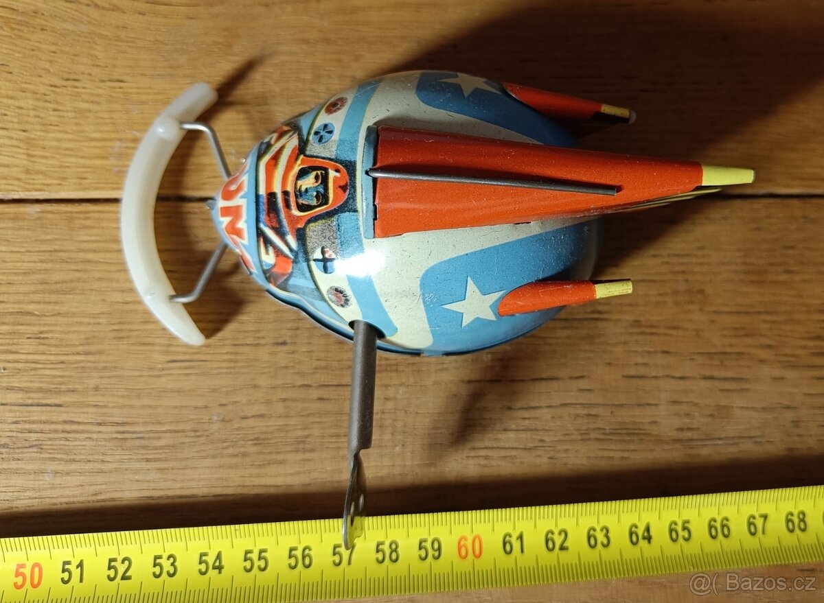 stara plechova hracka na klicek z dilny KDN, Luna mesicni vo