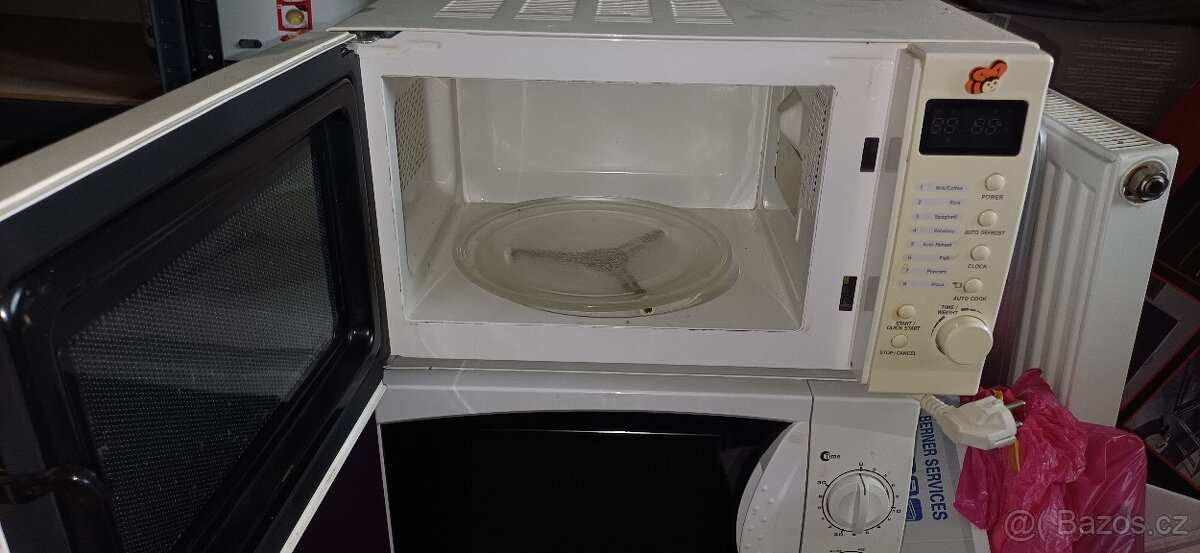 Mikrovlná trouba