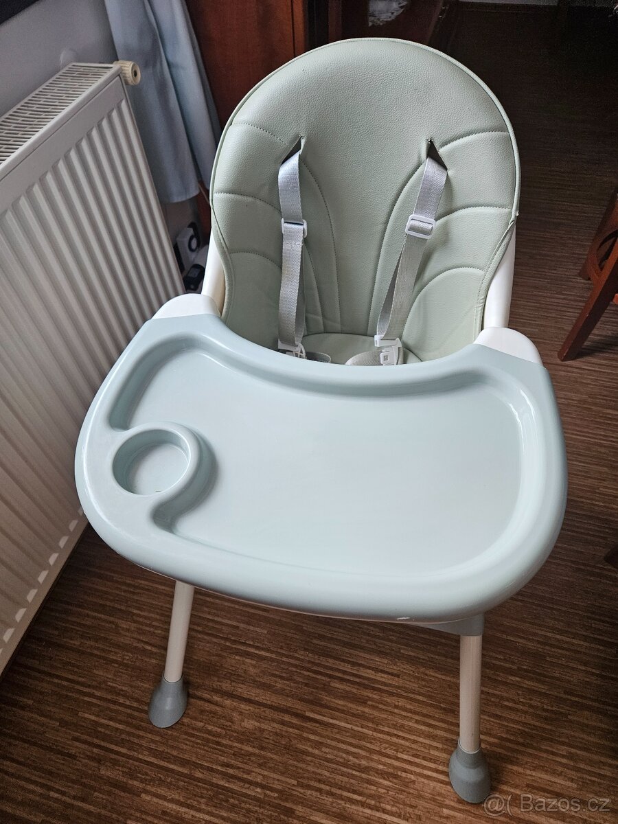 detska jidelni zidlicka