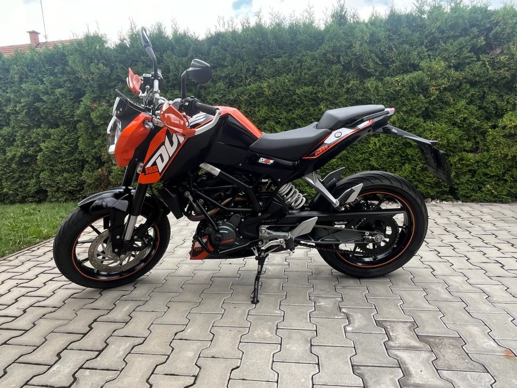 KTM Duke 125