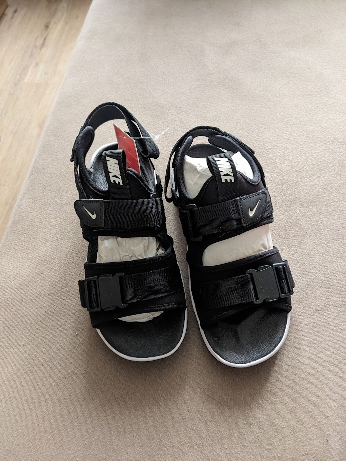 NIKE nové