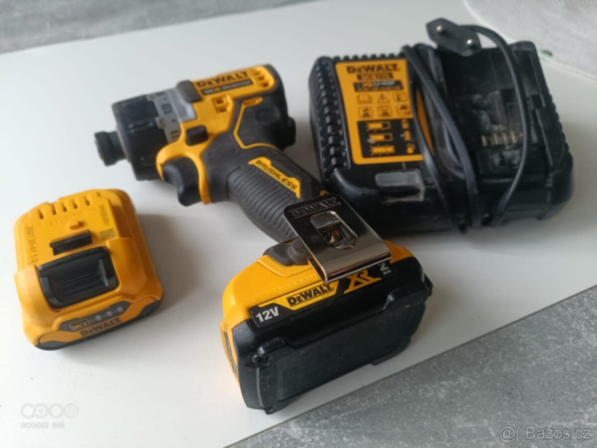 Prodám DEWALT akú 12v xr