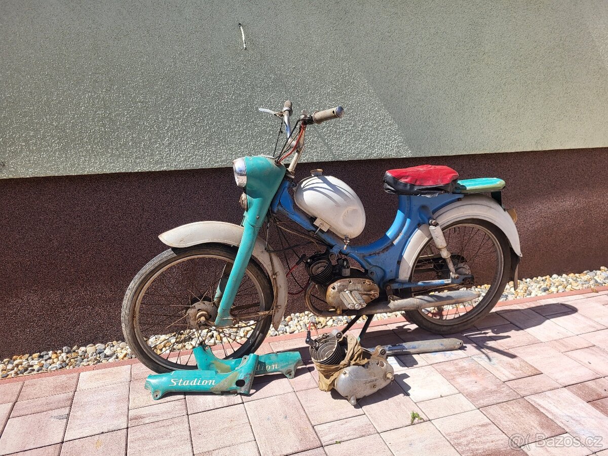 Moped Stadion 22 rv: 1961 + náhradní díly