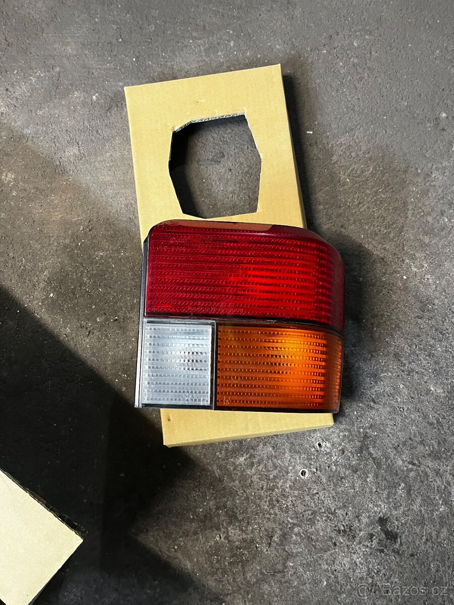 Zadní světla VW T4