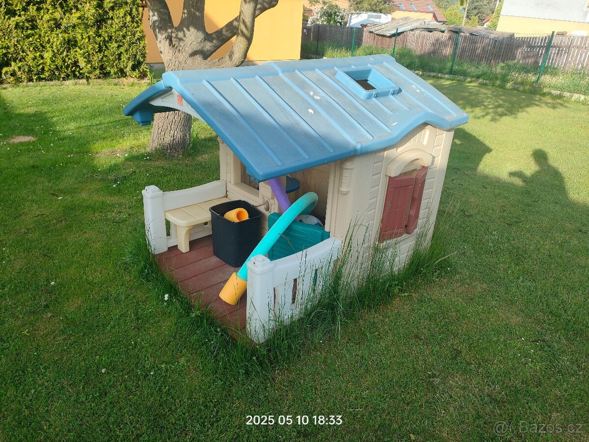 Dětský zahradní domeček