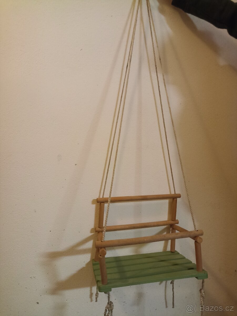 Dětská houpačka