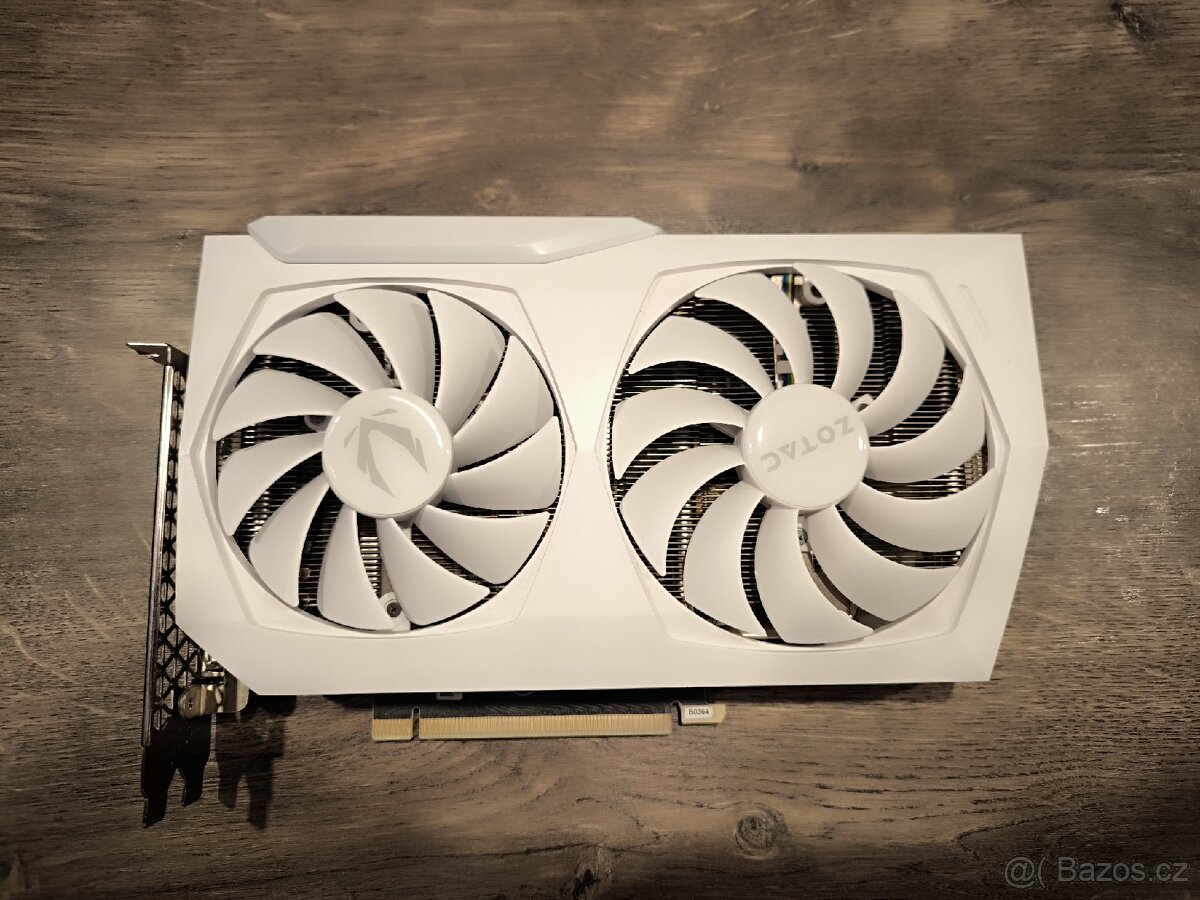 ZOTAC RTX 3070 WHITE AMP HOLO
