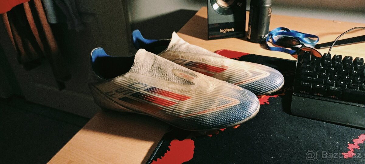 Kopačky F50