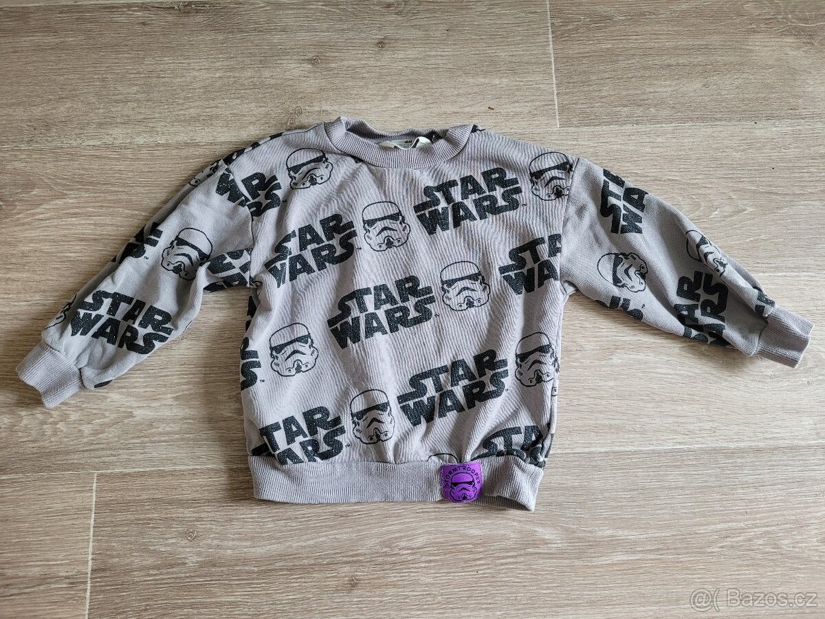 Pěkná mikina Star Wars 2/4 roky