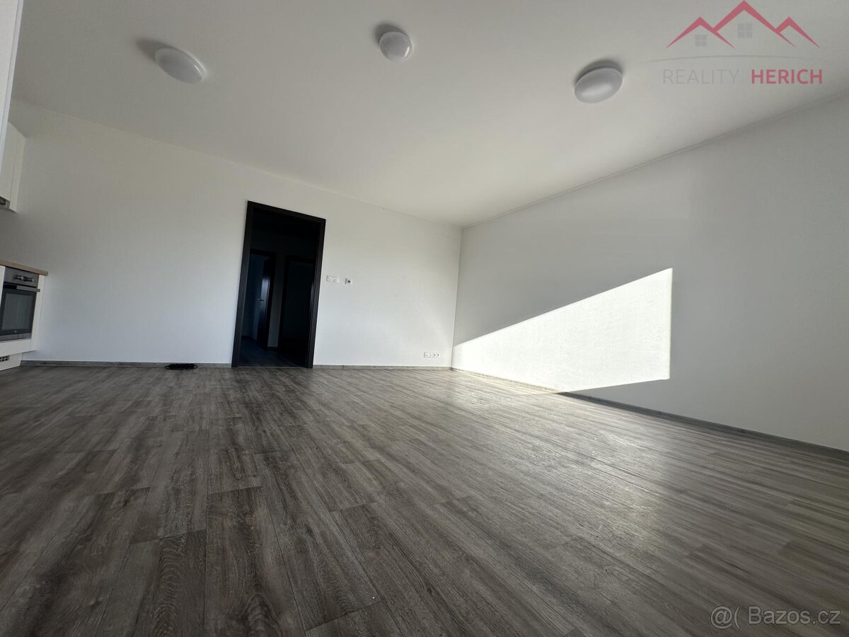 Pronájem bytu 3+kk (65 m2) Lipská, Chomutov