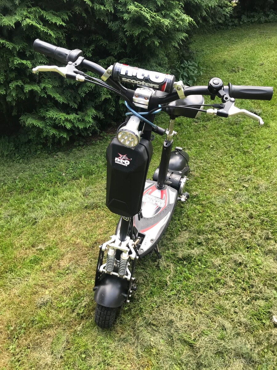 Moto koloběžka