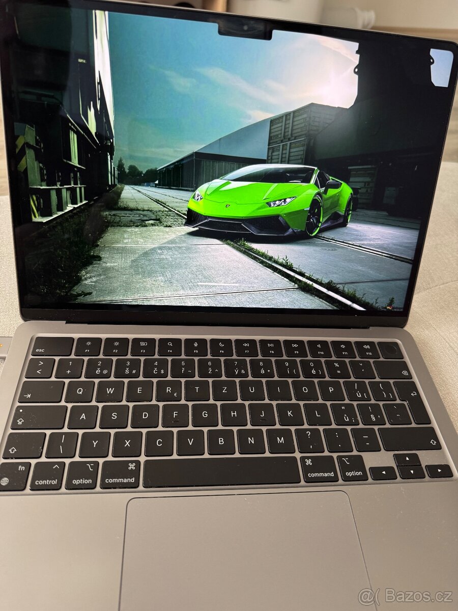 Prodám macbook air m2 2022