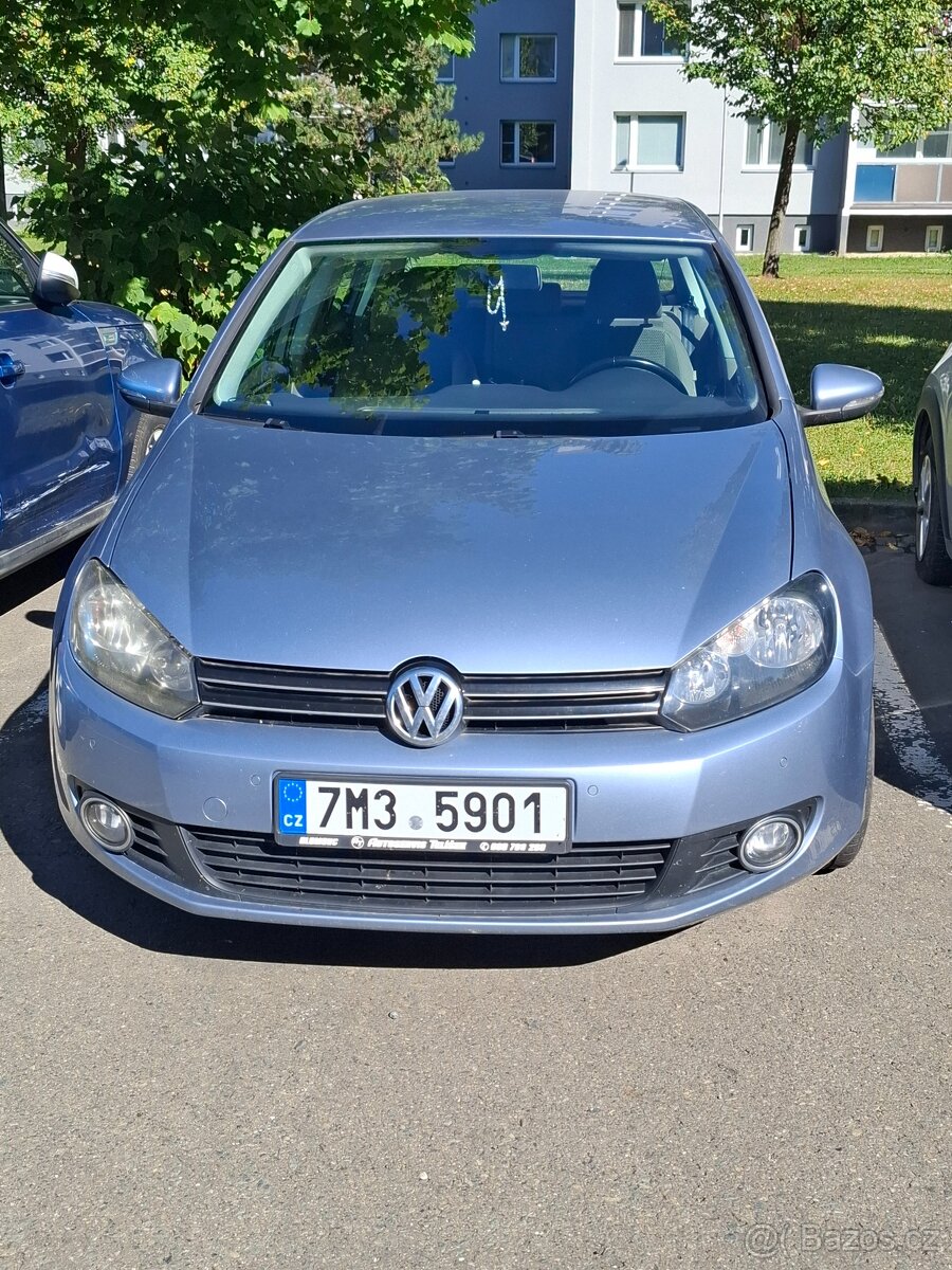 Osobní automobil Volkswagen golf