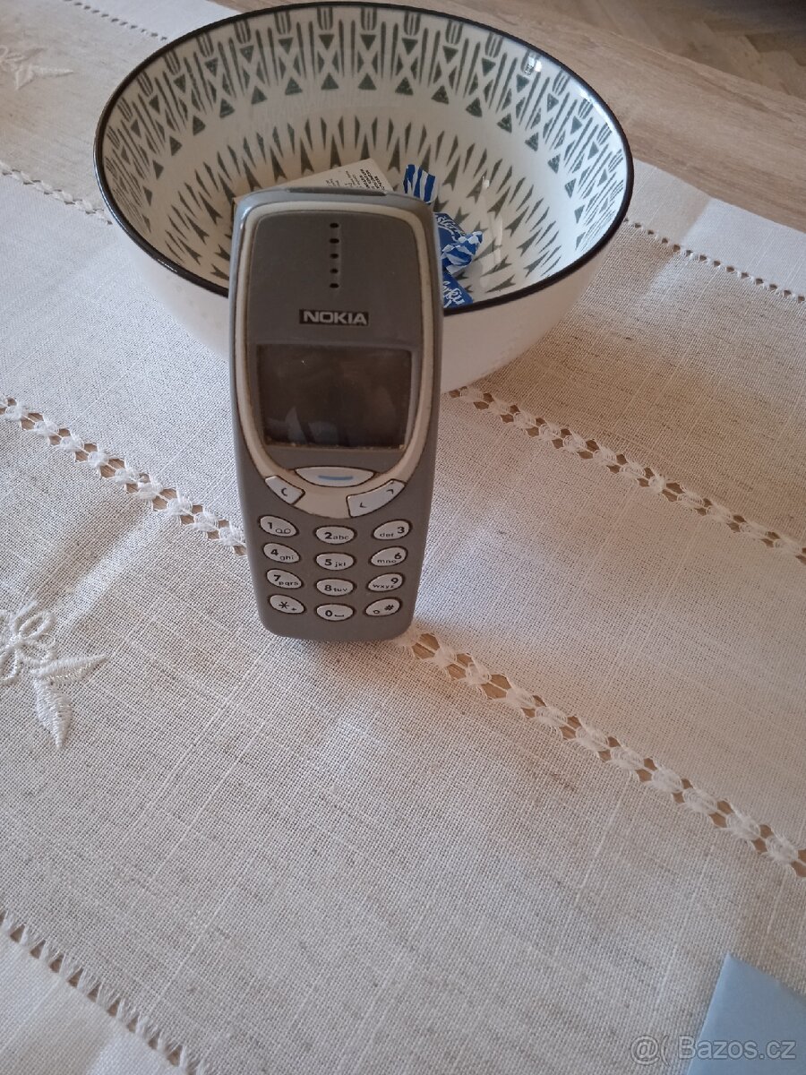 Nokia prvni model