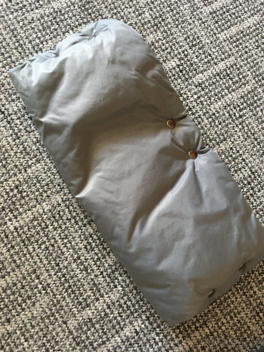 Rukávník na kočárek