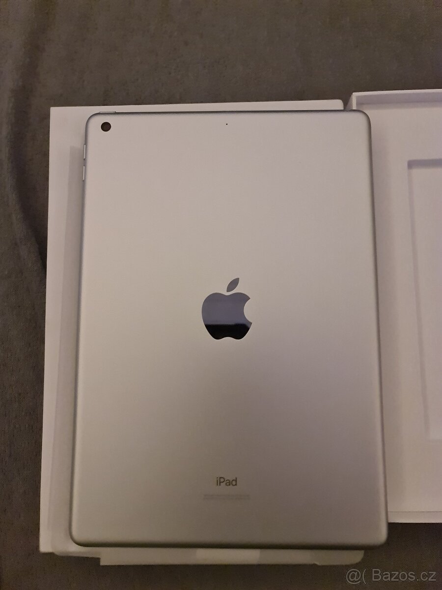 APPLE iPad 10,2" (2021) 64GB - ještě 1rok v záruce