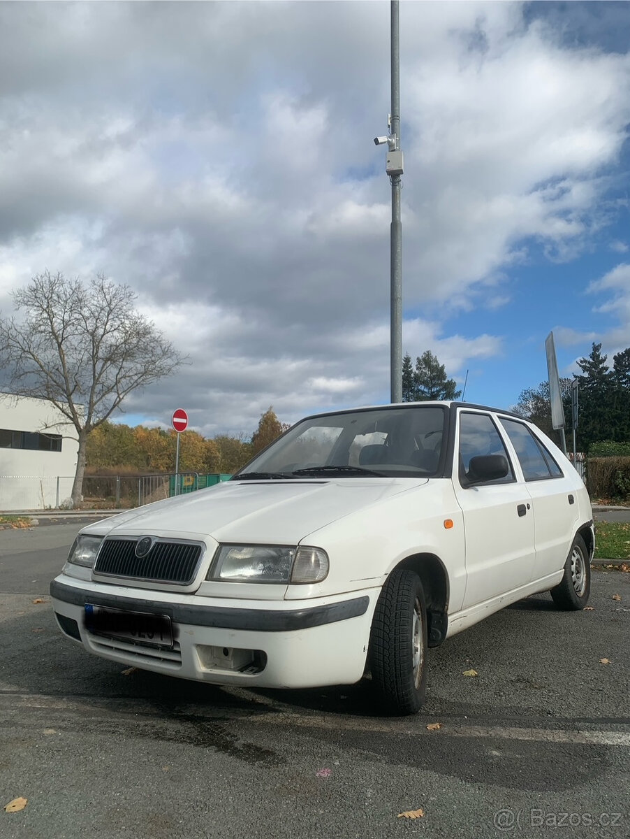 ŠKODA Felicia 1,3 MPI, r.v. 2000, STK+E do 05/26, pojízdná.