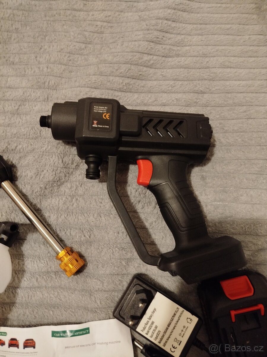 Ruční myčka na baterie