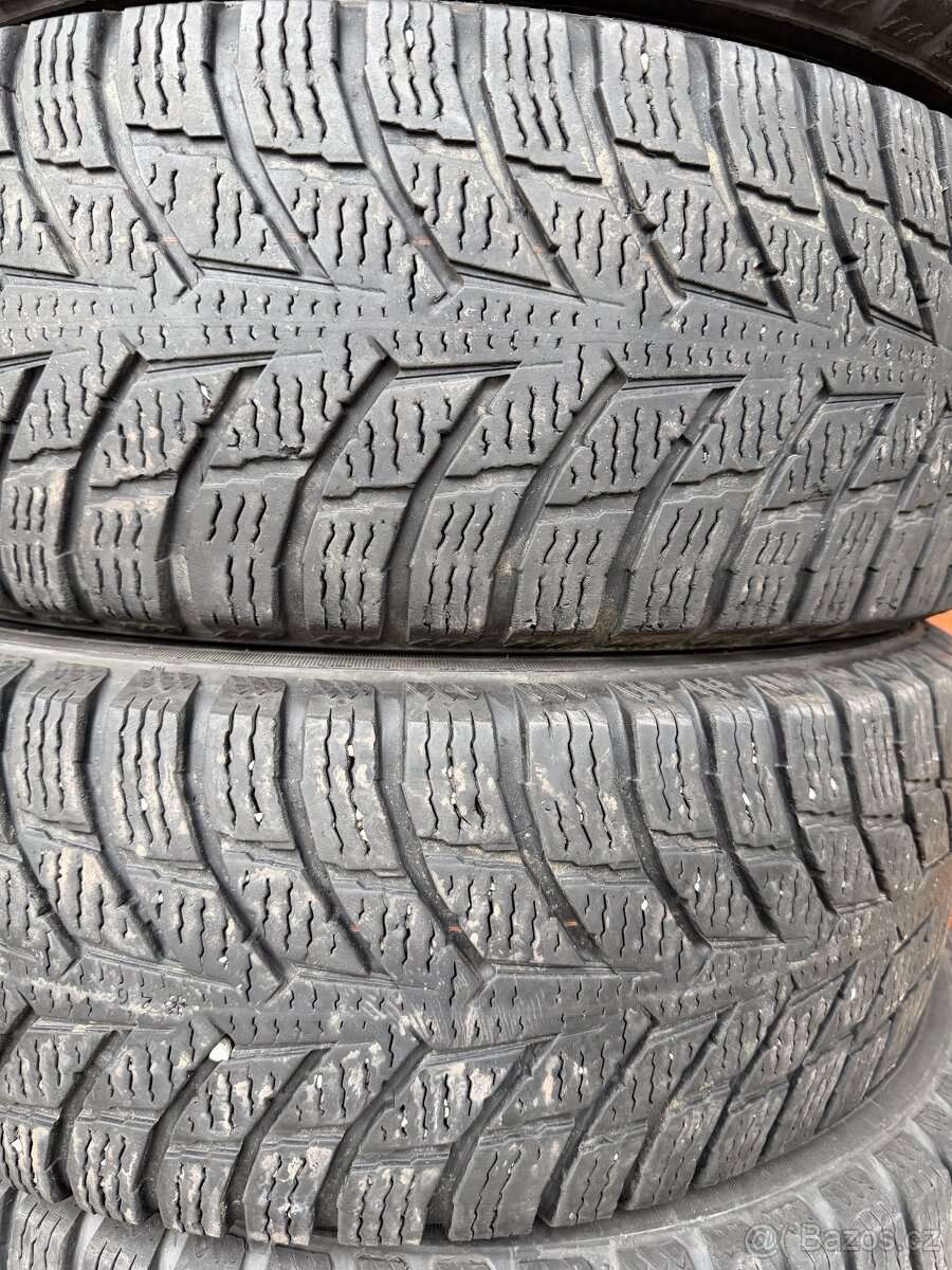 Pneu zimní Nokian 215/70/15C gumy