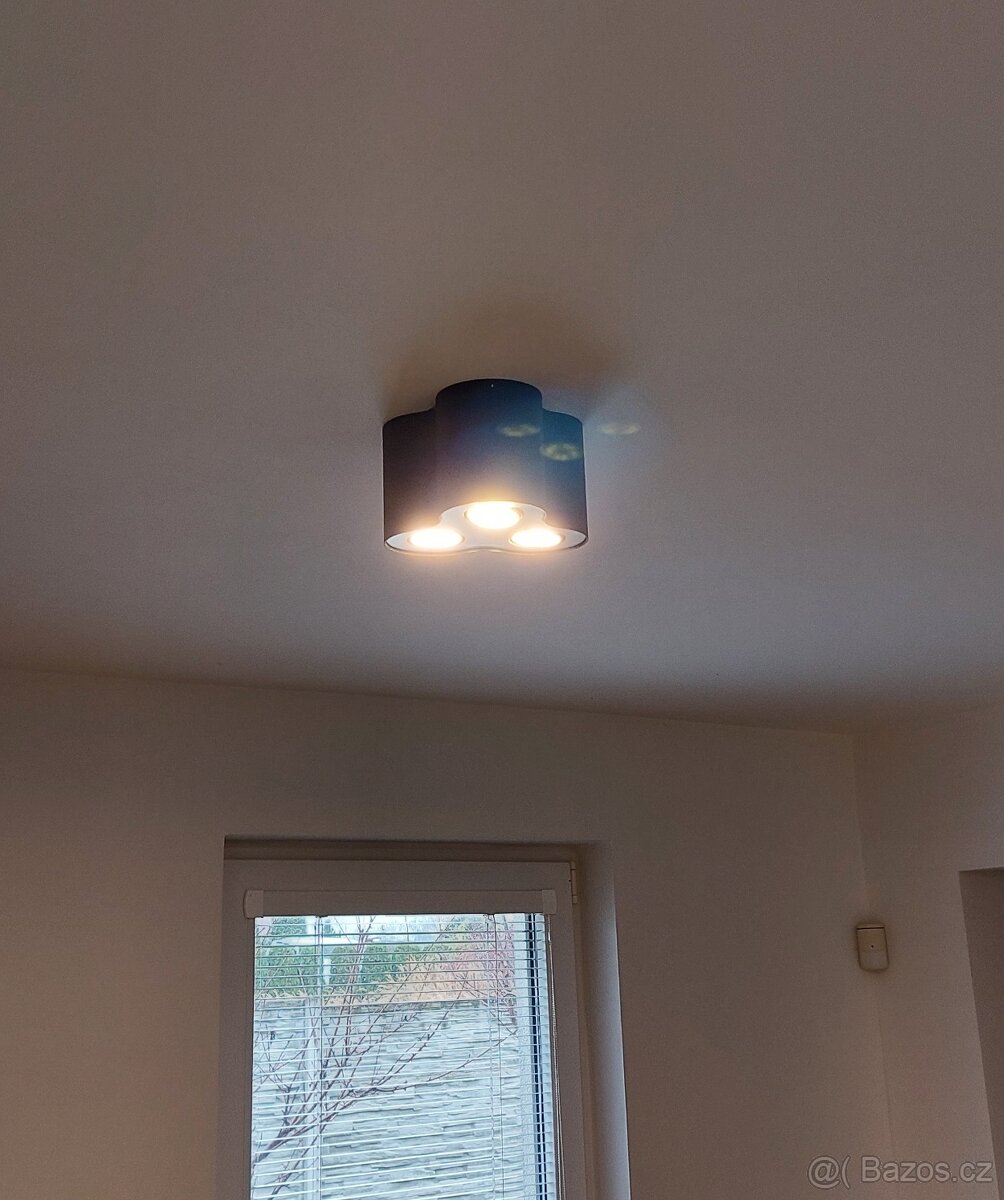 Philips 3-bodove svetlo celokovove