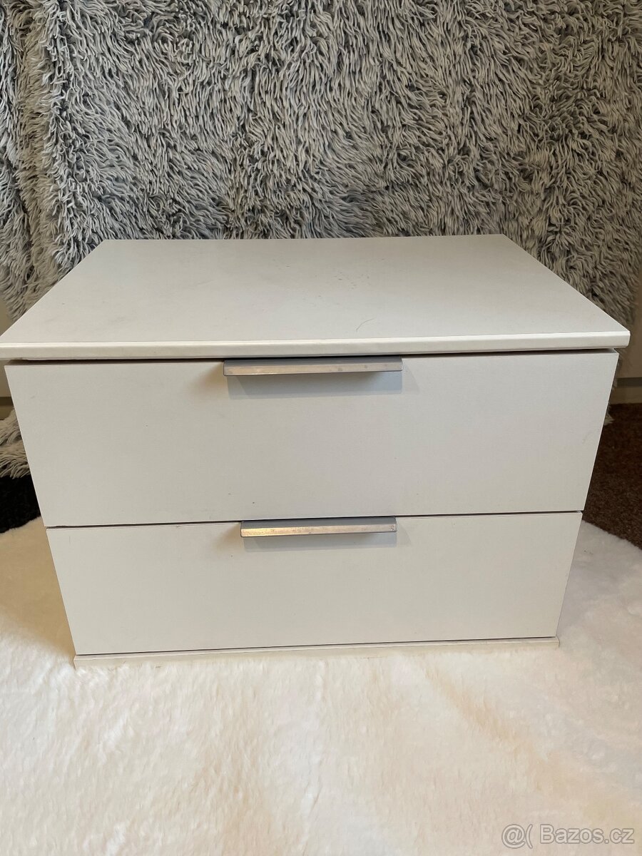Dva noční stolky set, bílé, 2 zásuvky každý