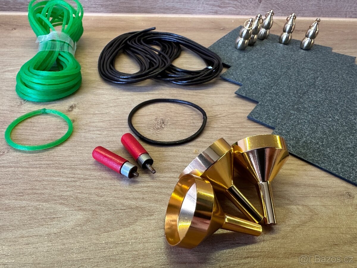 Parní stroje - náhradní díly - rukojeti ventilů Märklin, aj.