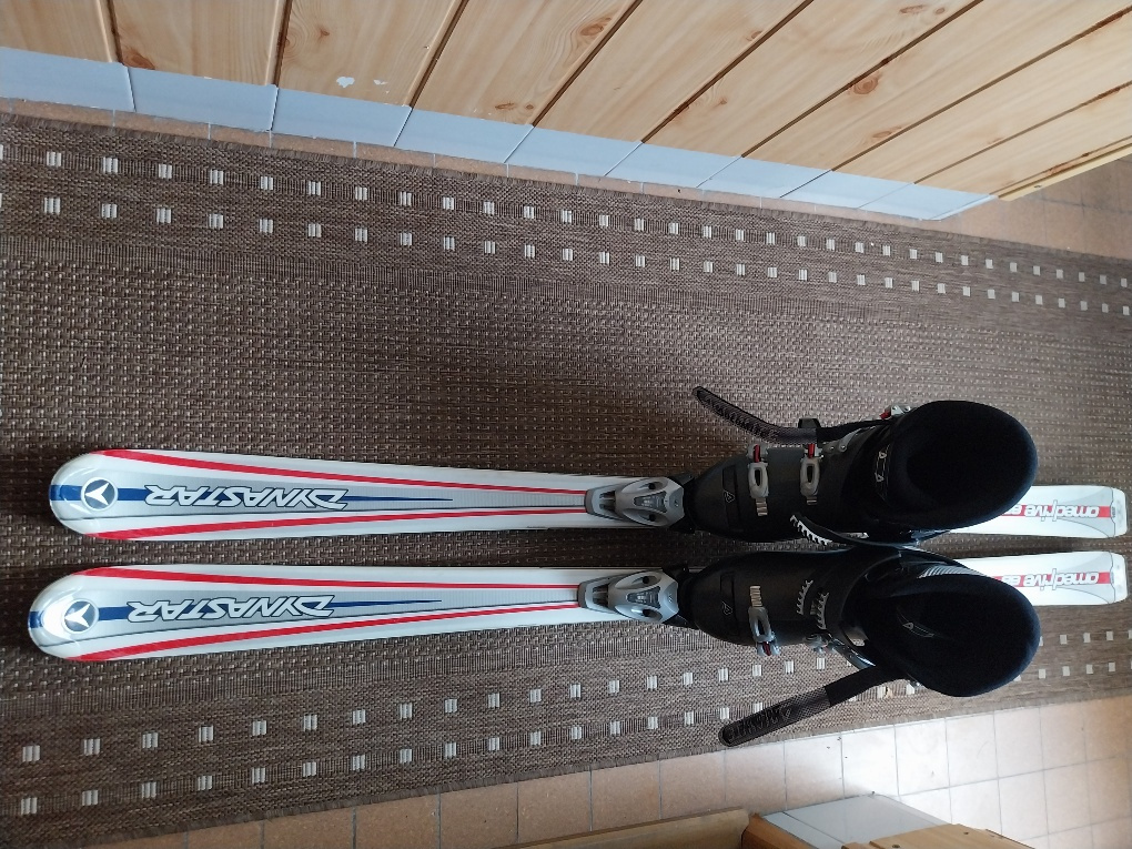 Lyže Dynastar a lyžáky Dolomite