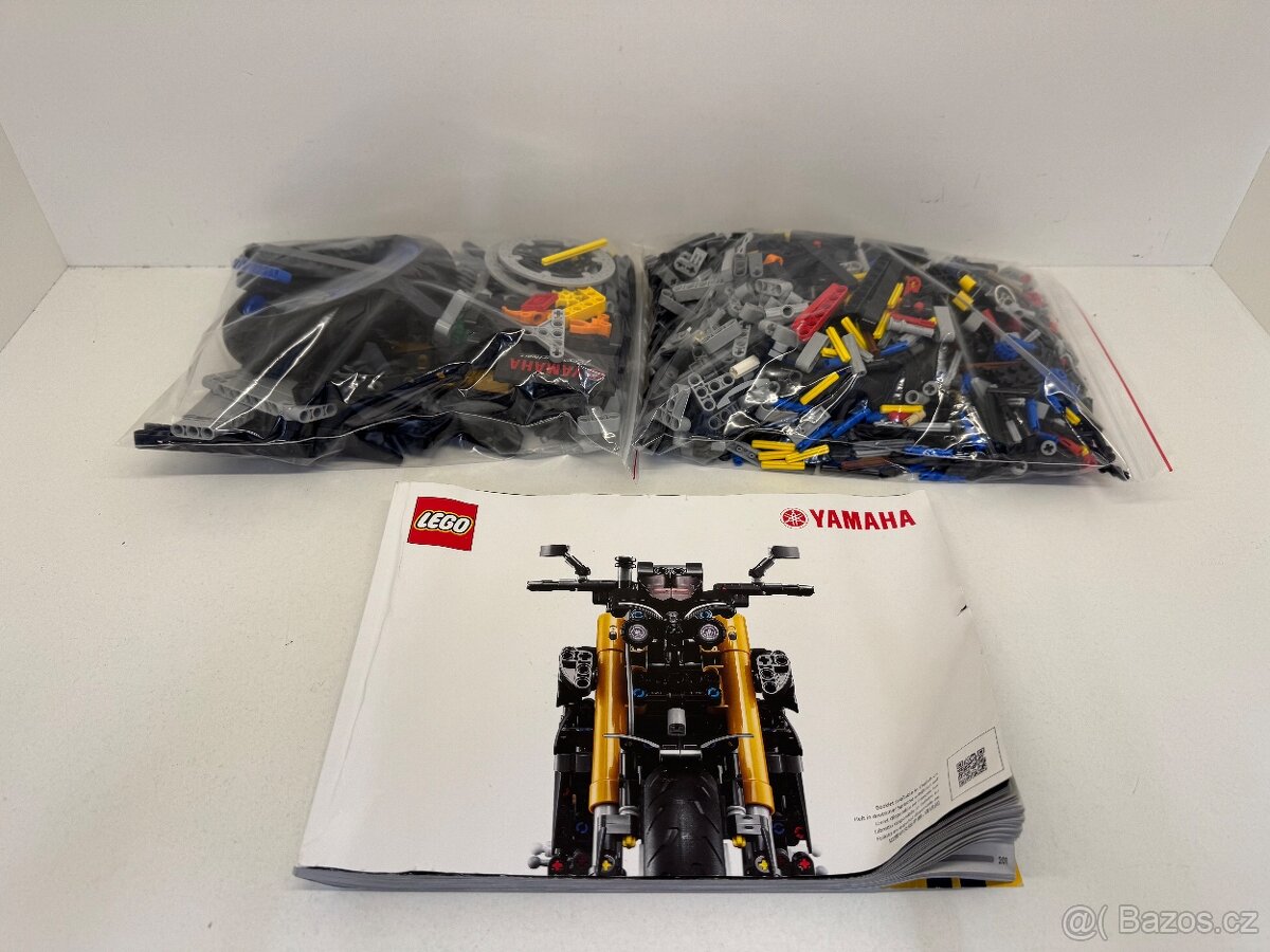 LEGO 42159 Technic - Yamaha MT-10 SP