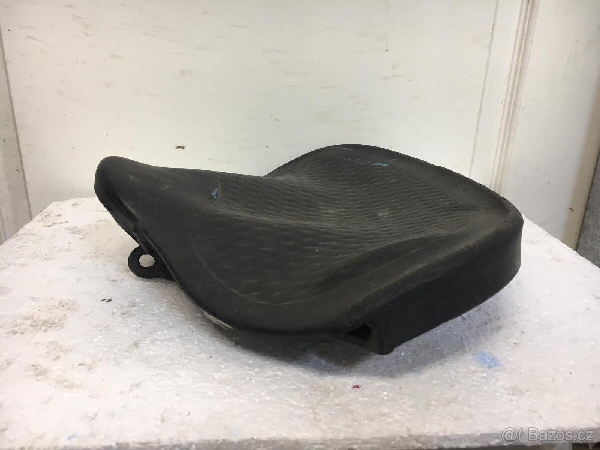 Sedlo (asi na) Ural Iż Dněpr (Dniepr)