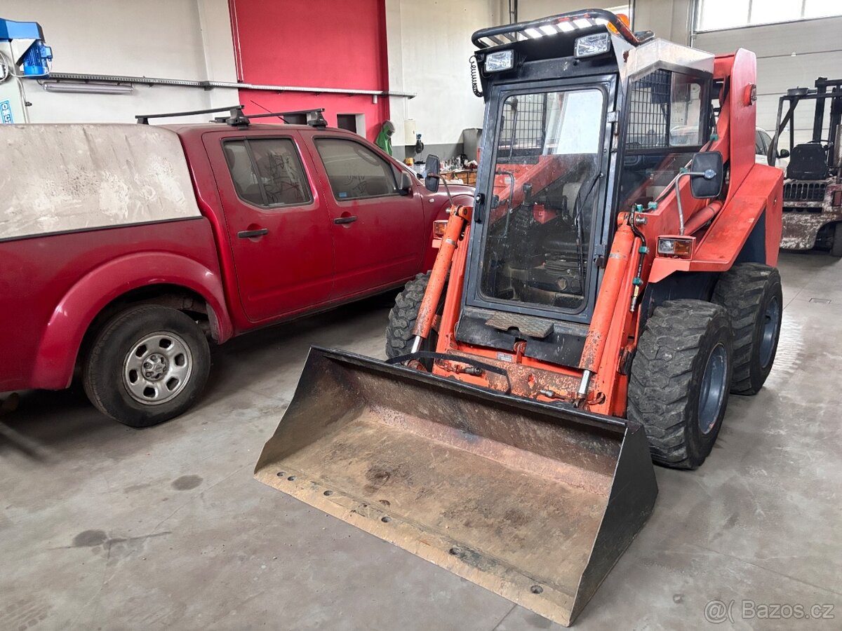 LOCUST L903 + LOCUST PALETOVÉ VIDLE