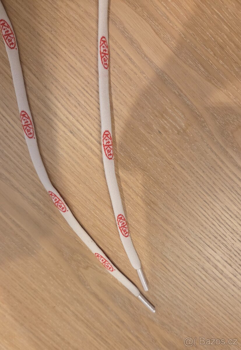 Tkaničky KitKat 80cm