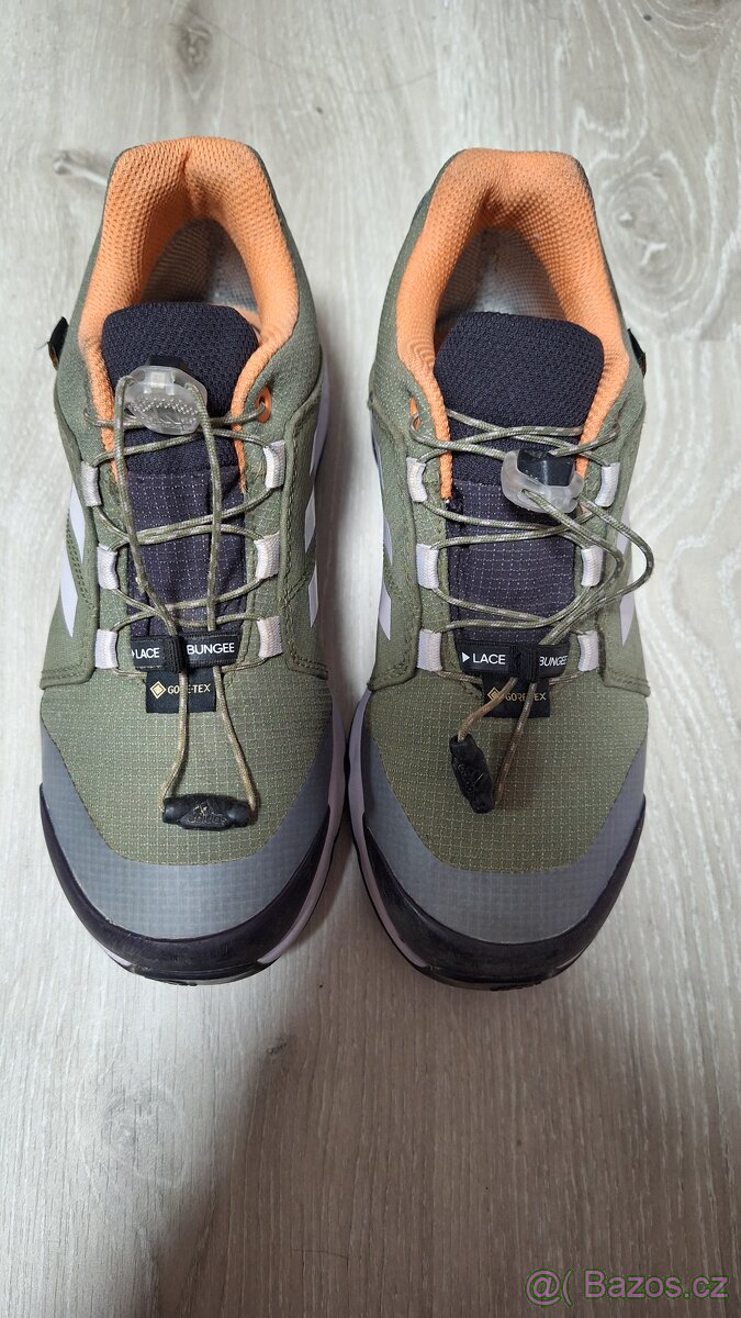 Turisticke boty Adidas