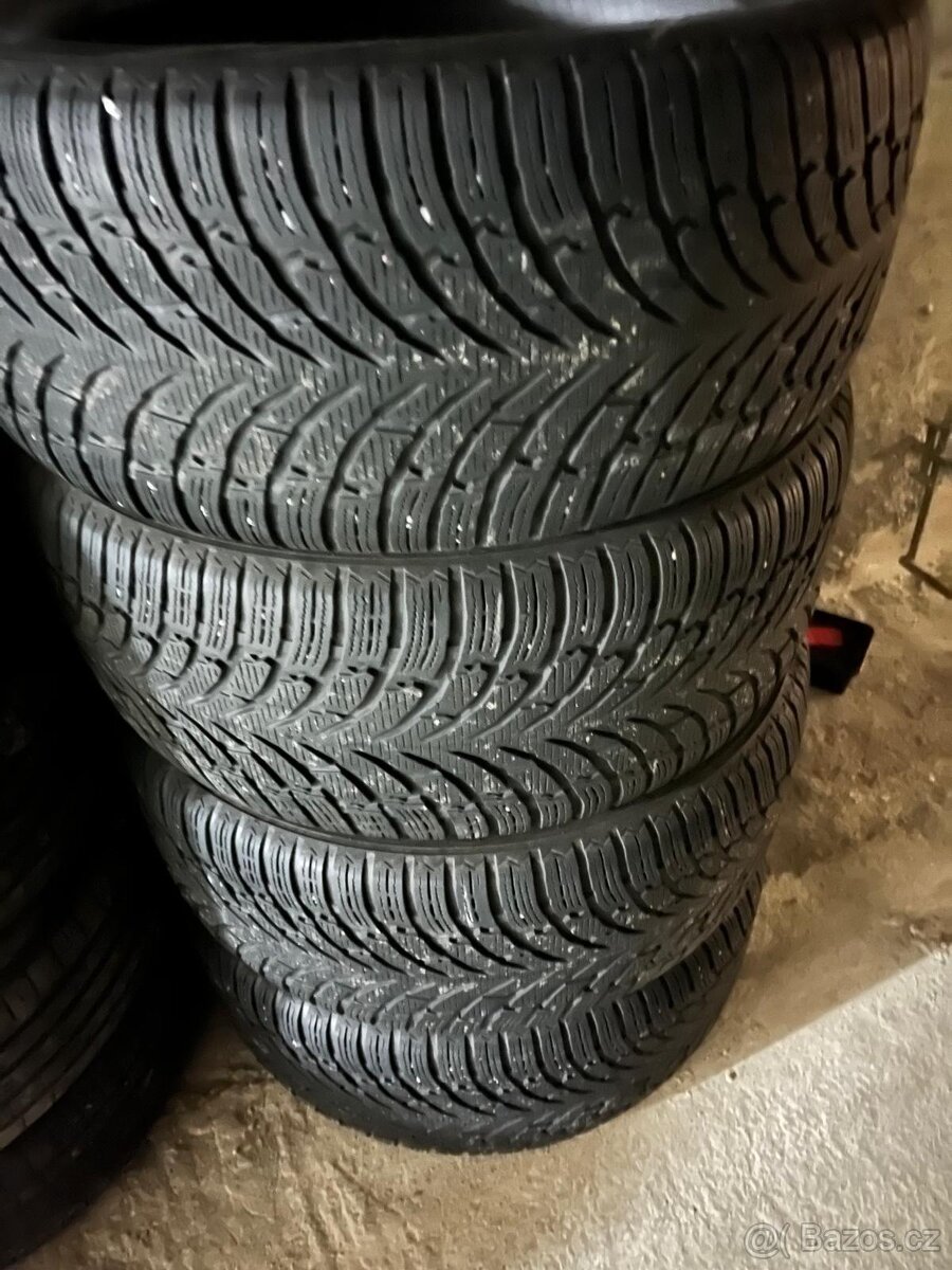 Pneu Nokian 275/45 R21
