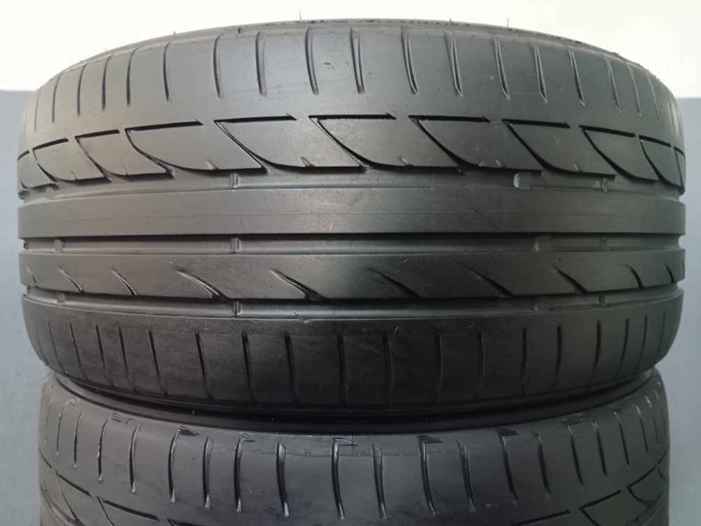 235/40 R19 BRIDGESTONE (3522)