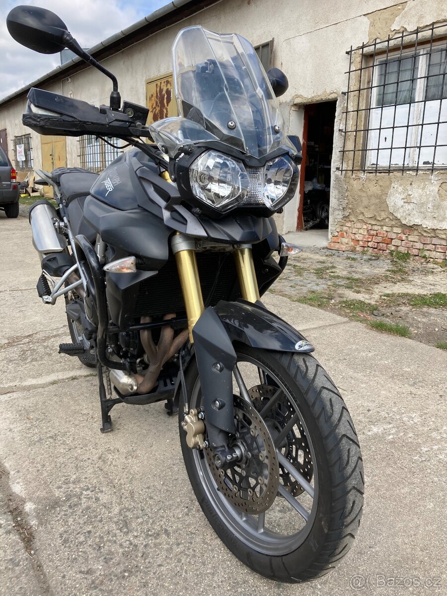Triumph Tiger 800 ABS,Servisní knížka,první majitel
