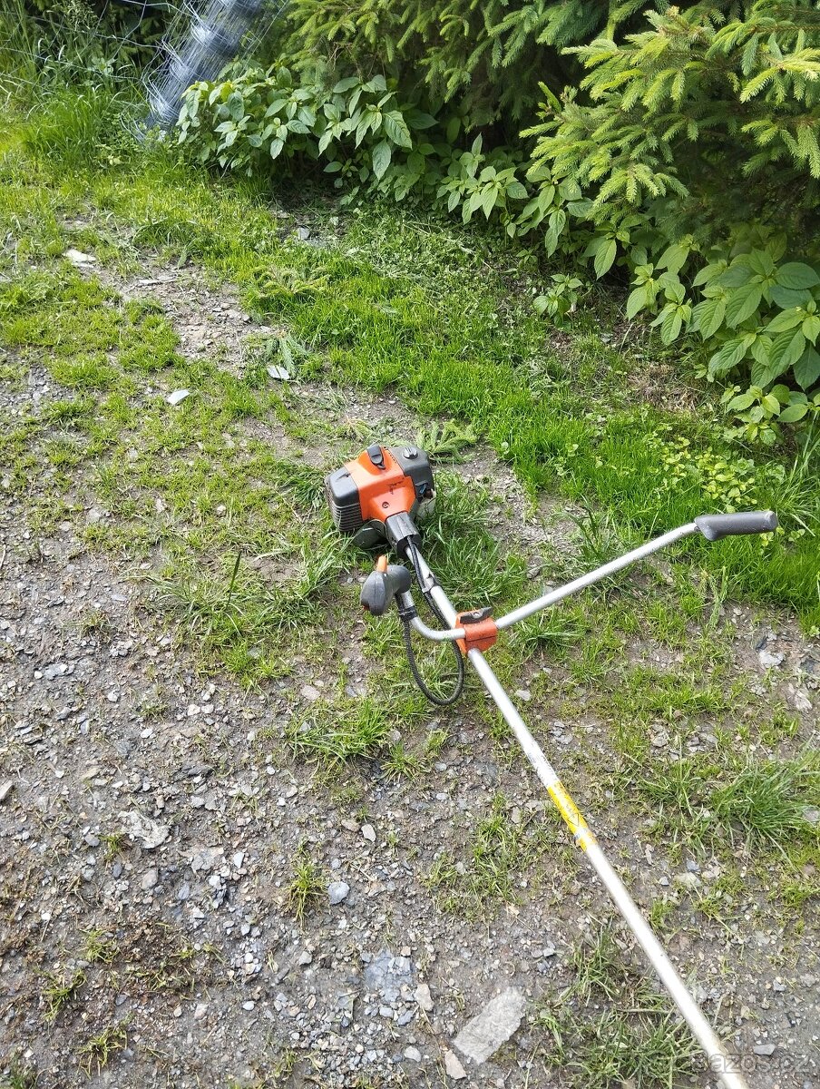 Husqvarna 323 R2