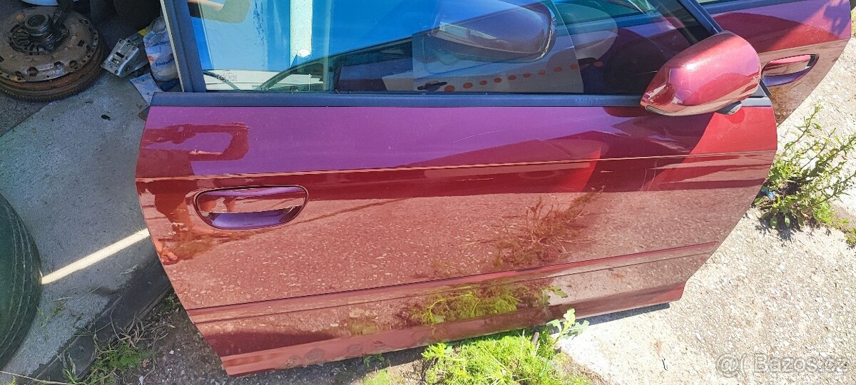 Audi A3 8P , dveře levé, dveře pravé, vínová barva X7X7