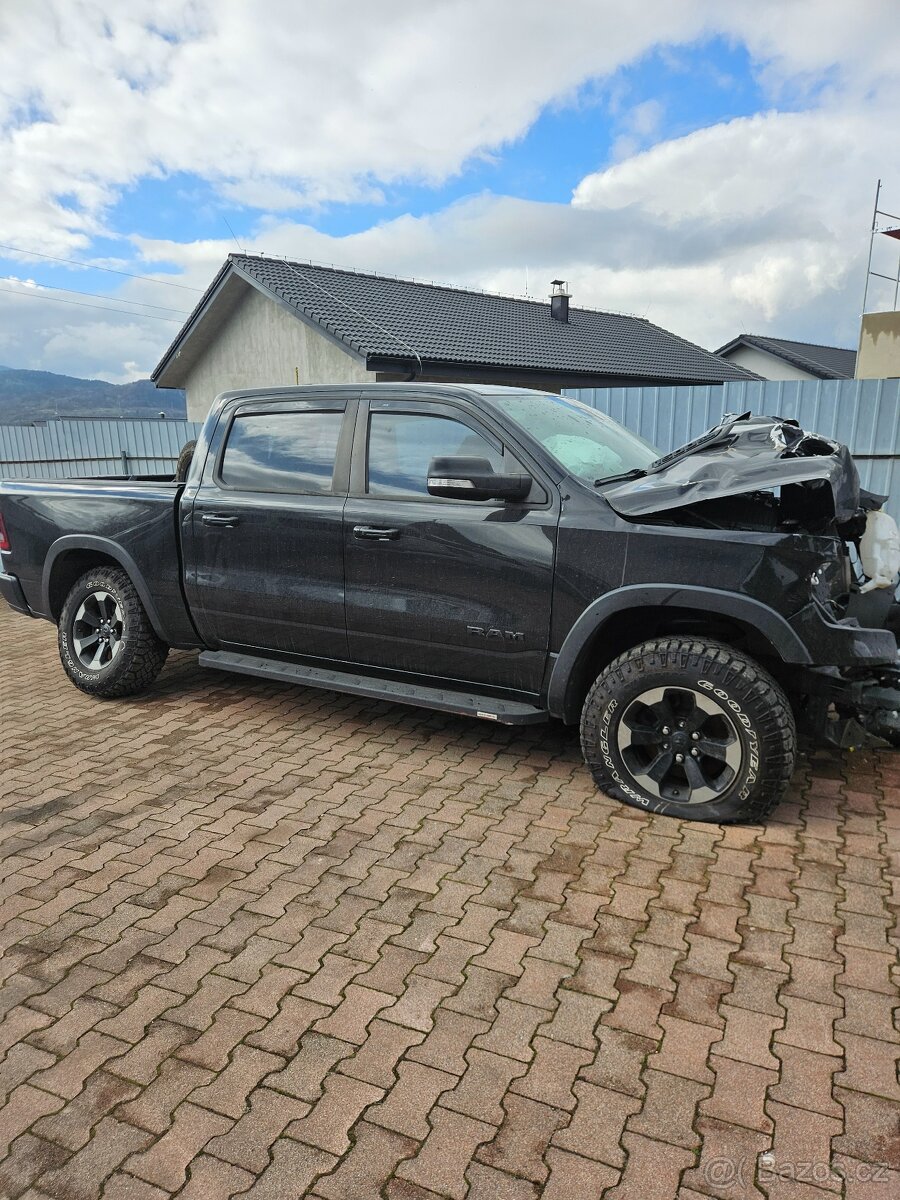 Dodge ram 1500 5.7 hemi