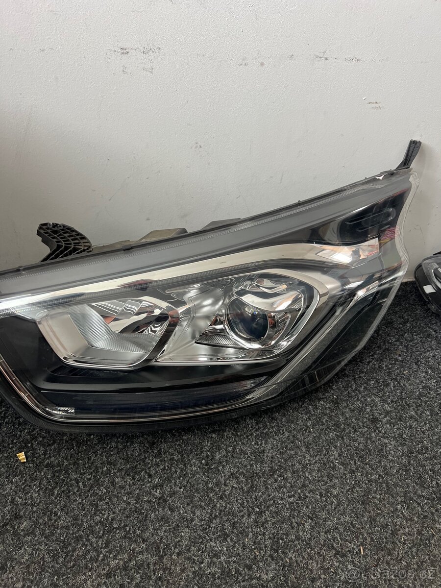 Ford svetla 2009-2025