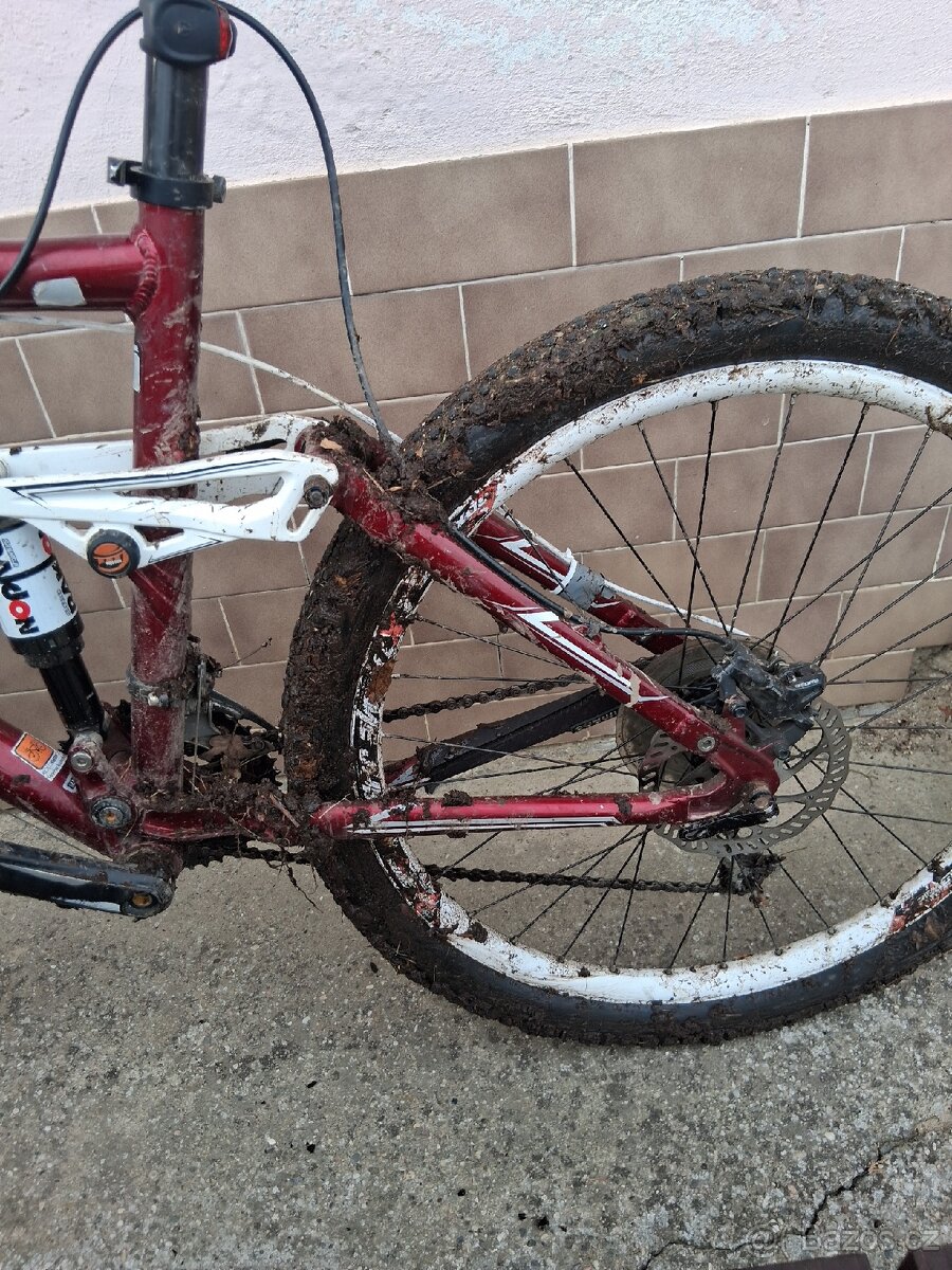 Mongoose celoodpruzene 26 zadní ram