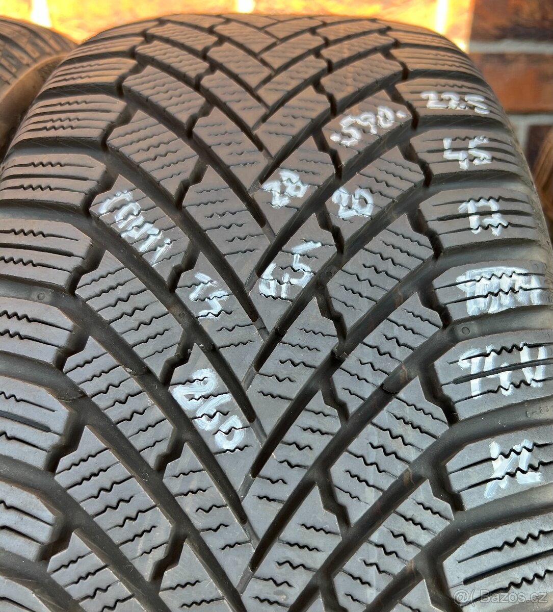 225/45 R17 94V XL zimní pneumatiky Continental (2820)