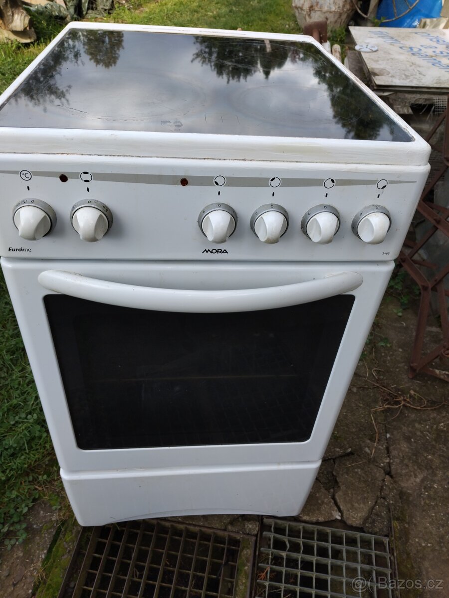 Elektrický sporák 220 V/380 V