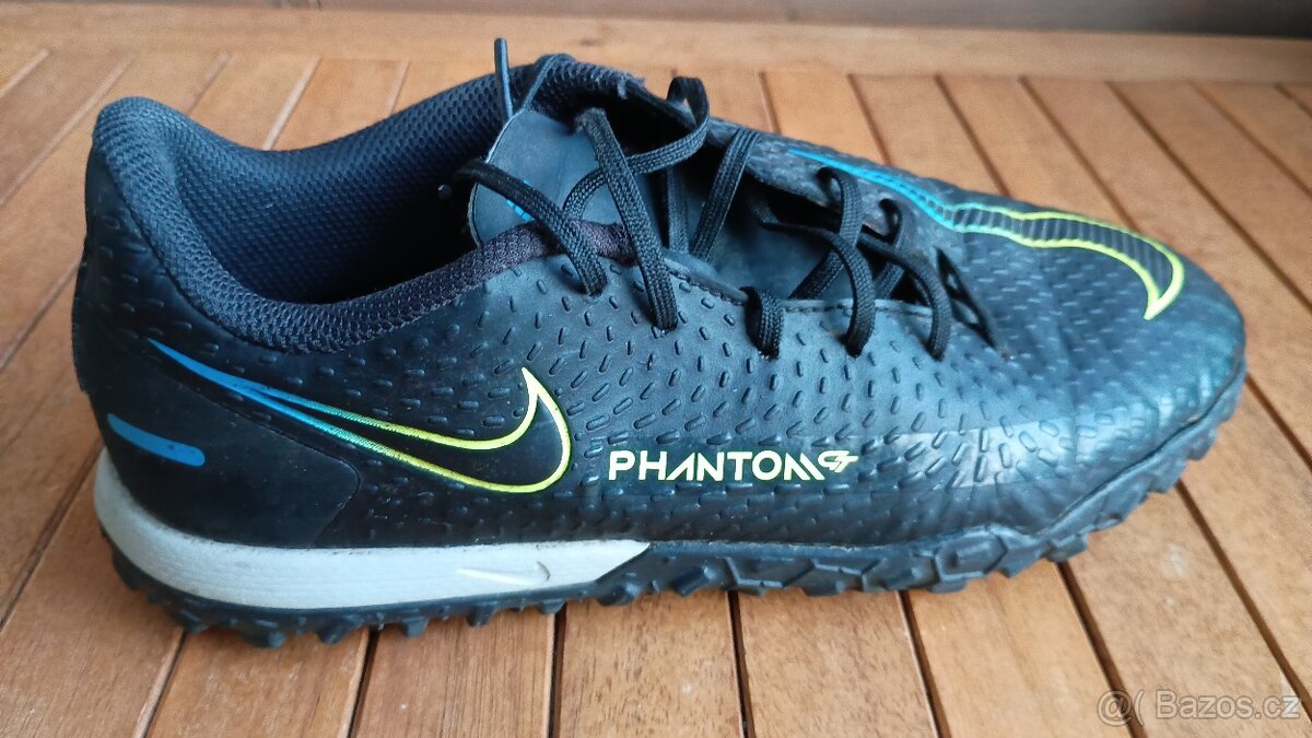 Turfy Nike Phantom, EU 39.5 / 24,5cm