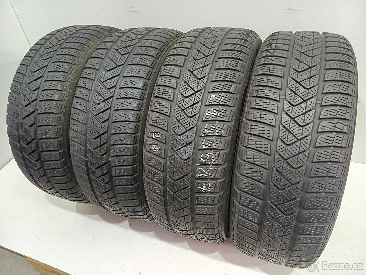 Zimní pneu 215/55/17 Pirelli
