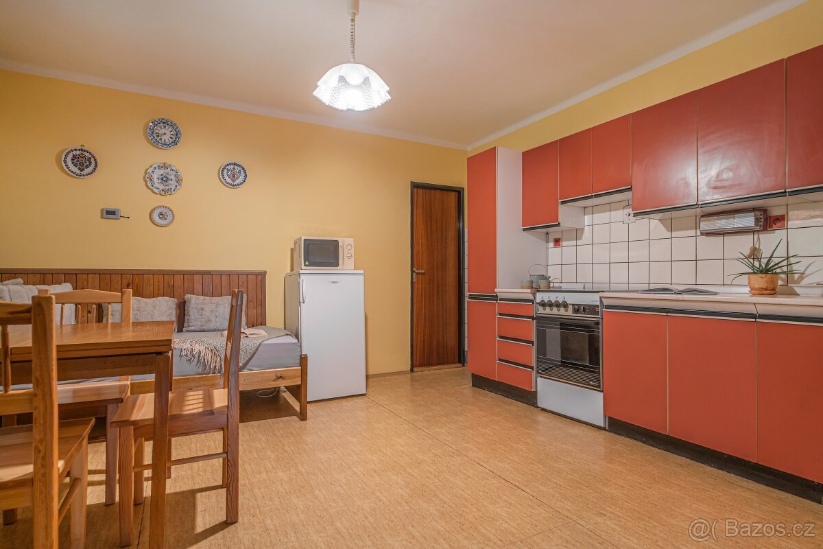 Stará kuchyňská linka