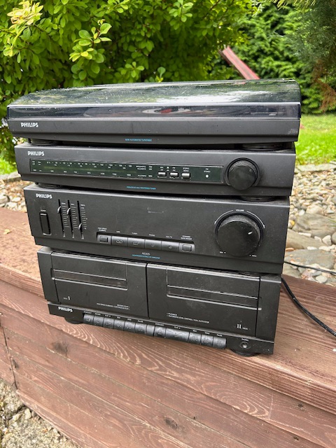 PHILIPS - radio, magnetofon, gramofon, reproduktory.