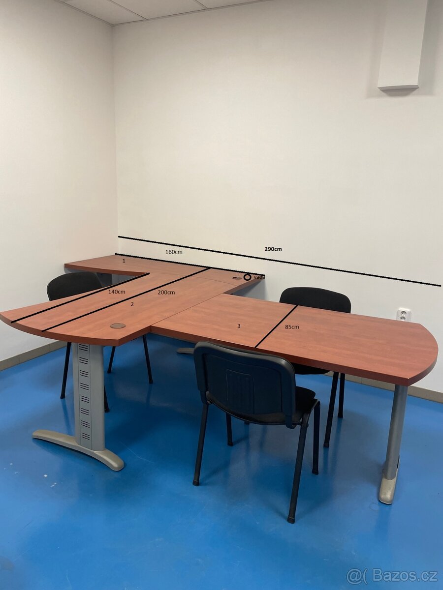 Kancelářský stůl na míru