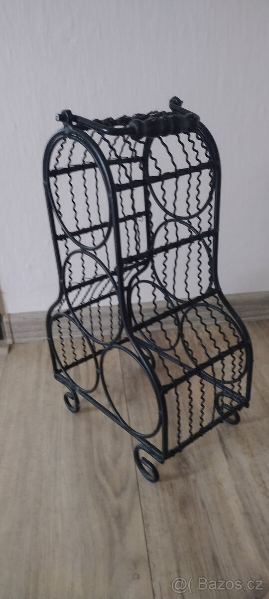stojan na víno