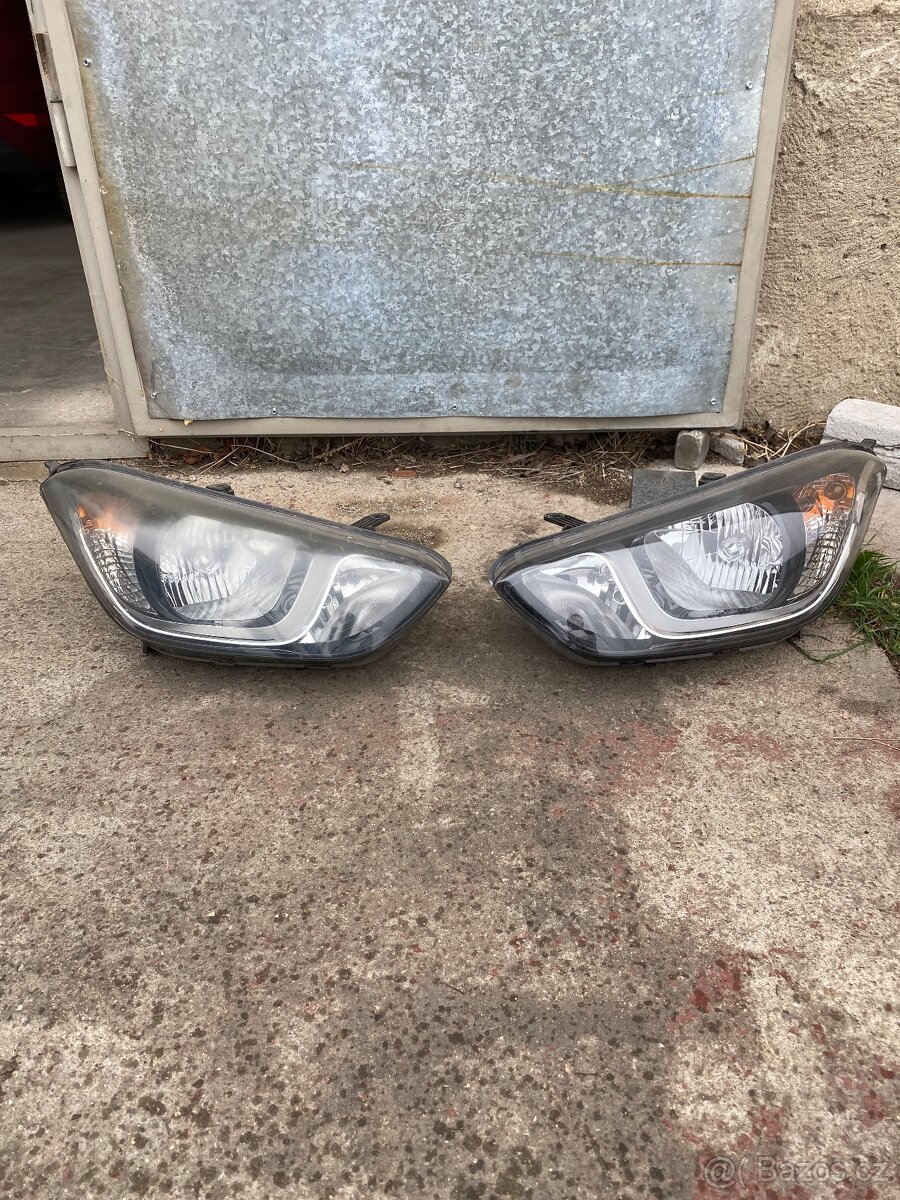 Hyundai i 20 světla