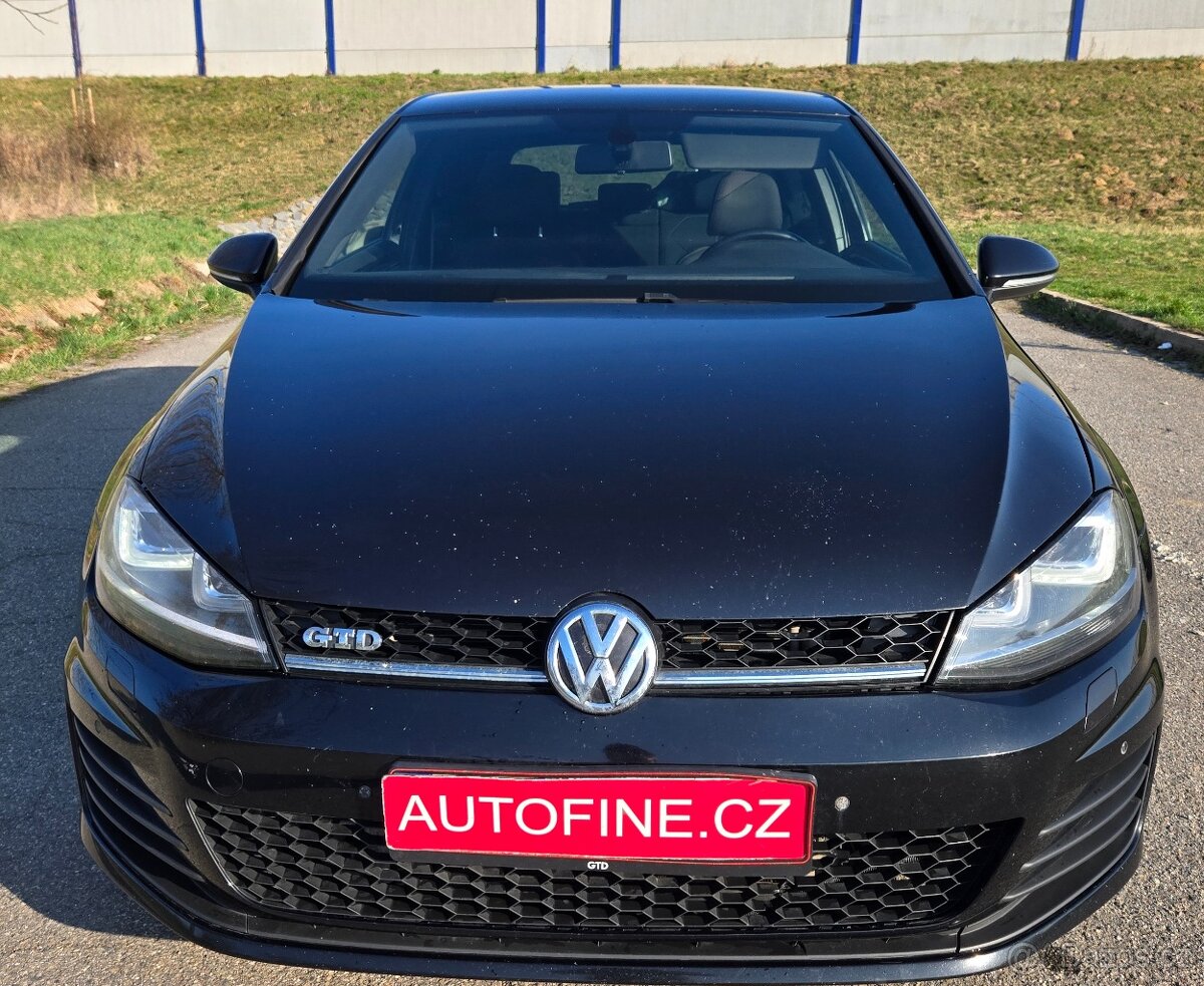 VW GOLF VII 2,0 GTD 135 kW / 183 PS 2014 BOHATÁ VÝBAVA